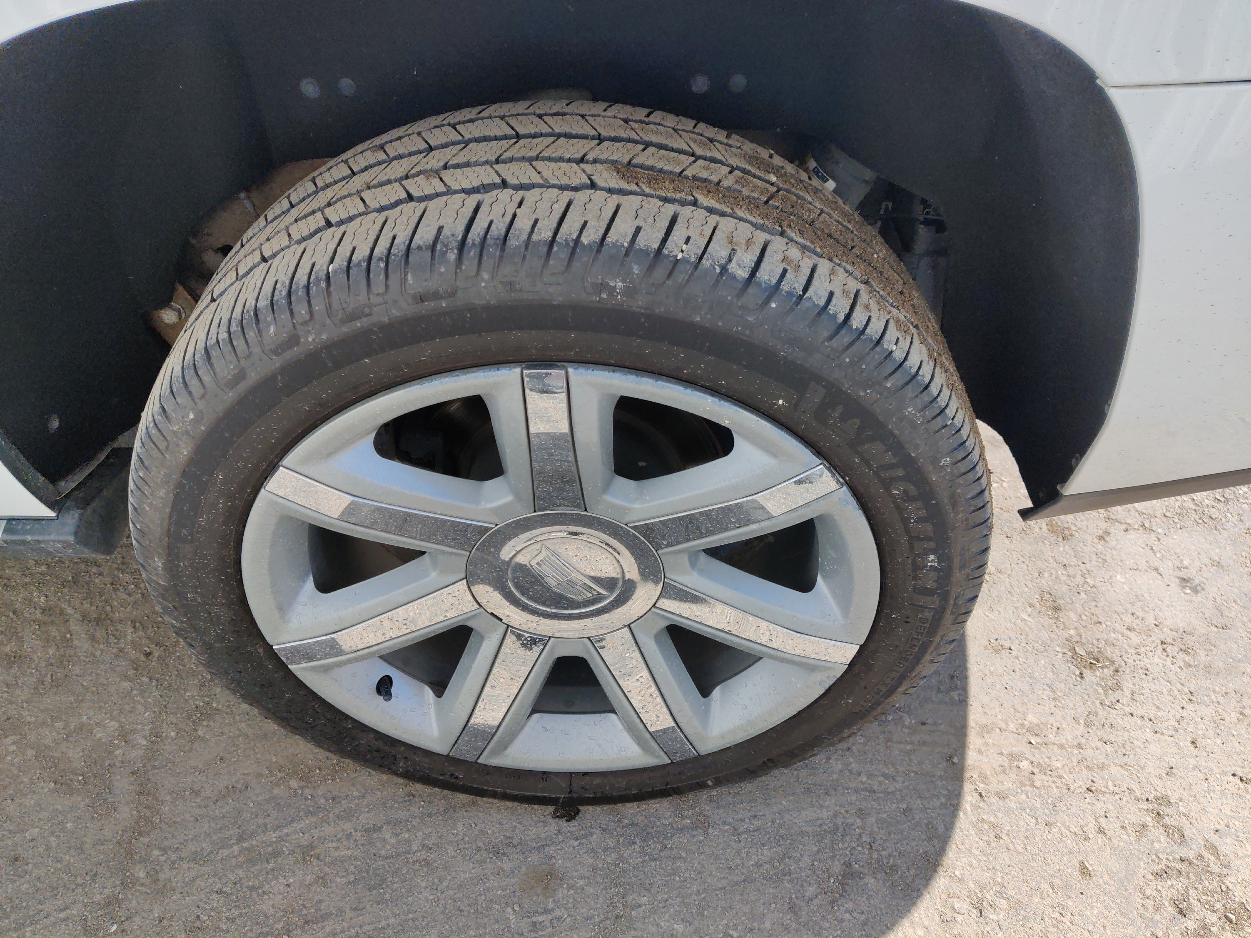 Used 2019 Cadillac Escalade Premium Luxury image 12