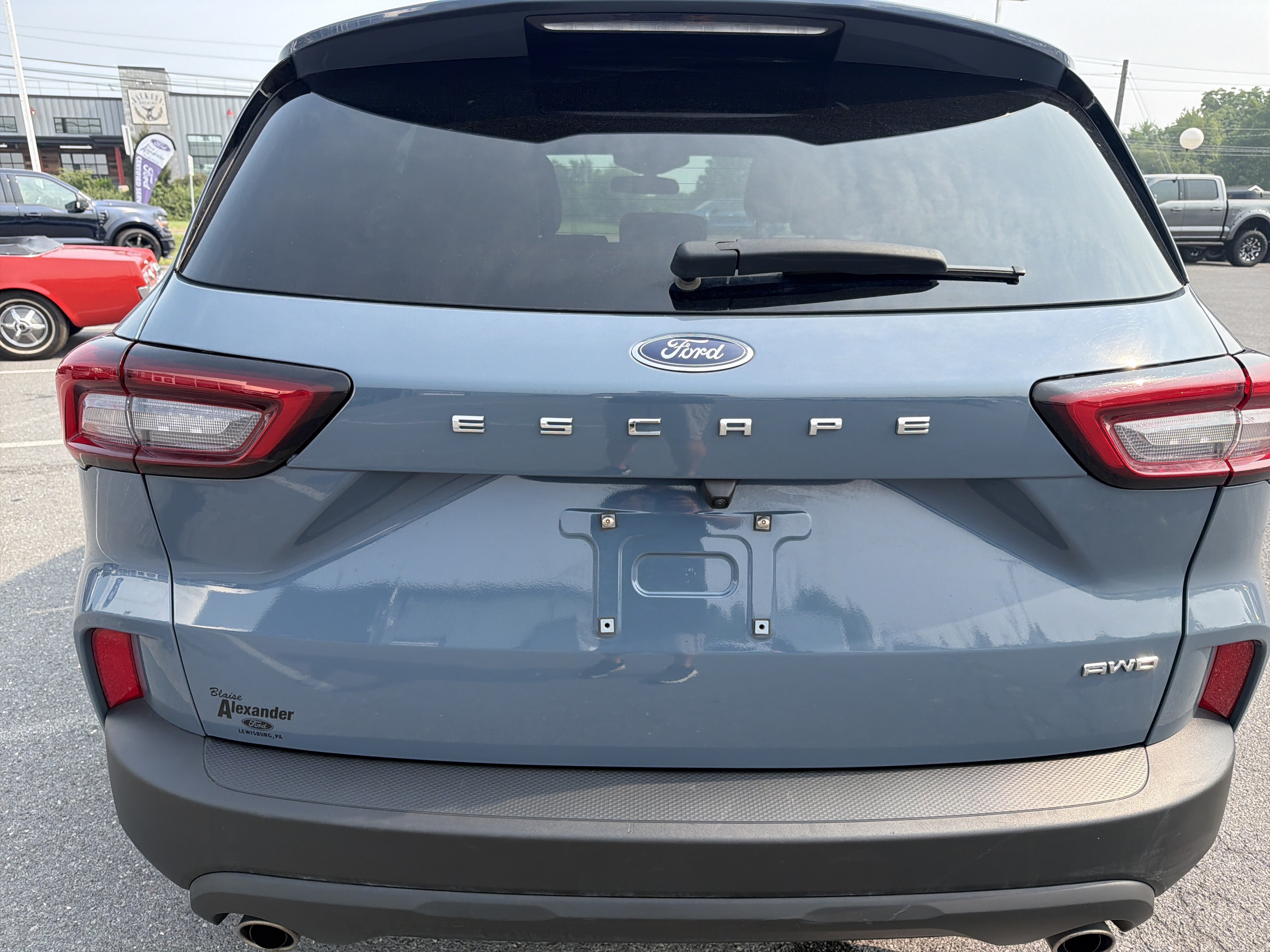 Used 2025 Ford Escape ST-Line Select AWD/4WD image 5