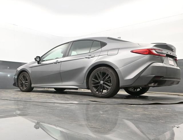 Used 2026 Toyota Camry SE image 24