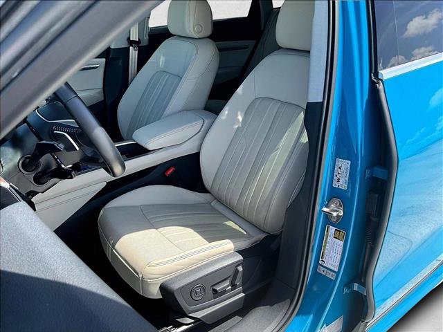 Used 2019 Audi e-tron Premium Plus w/ Cold Weather Package AWD/4WD image 27