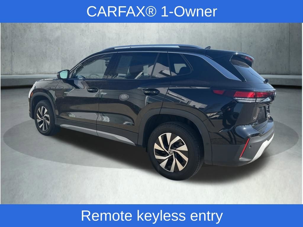 Used 2025 Volkswagen Tiguan S image 8