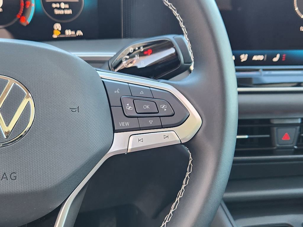 New 2026 Volkswagen Tiguan SE image 10