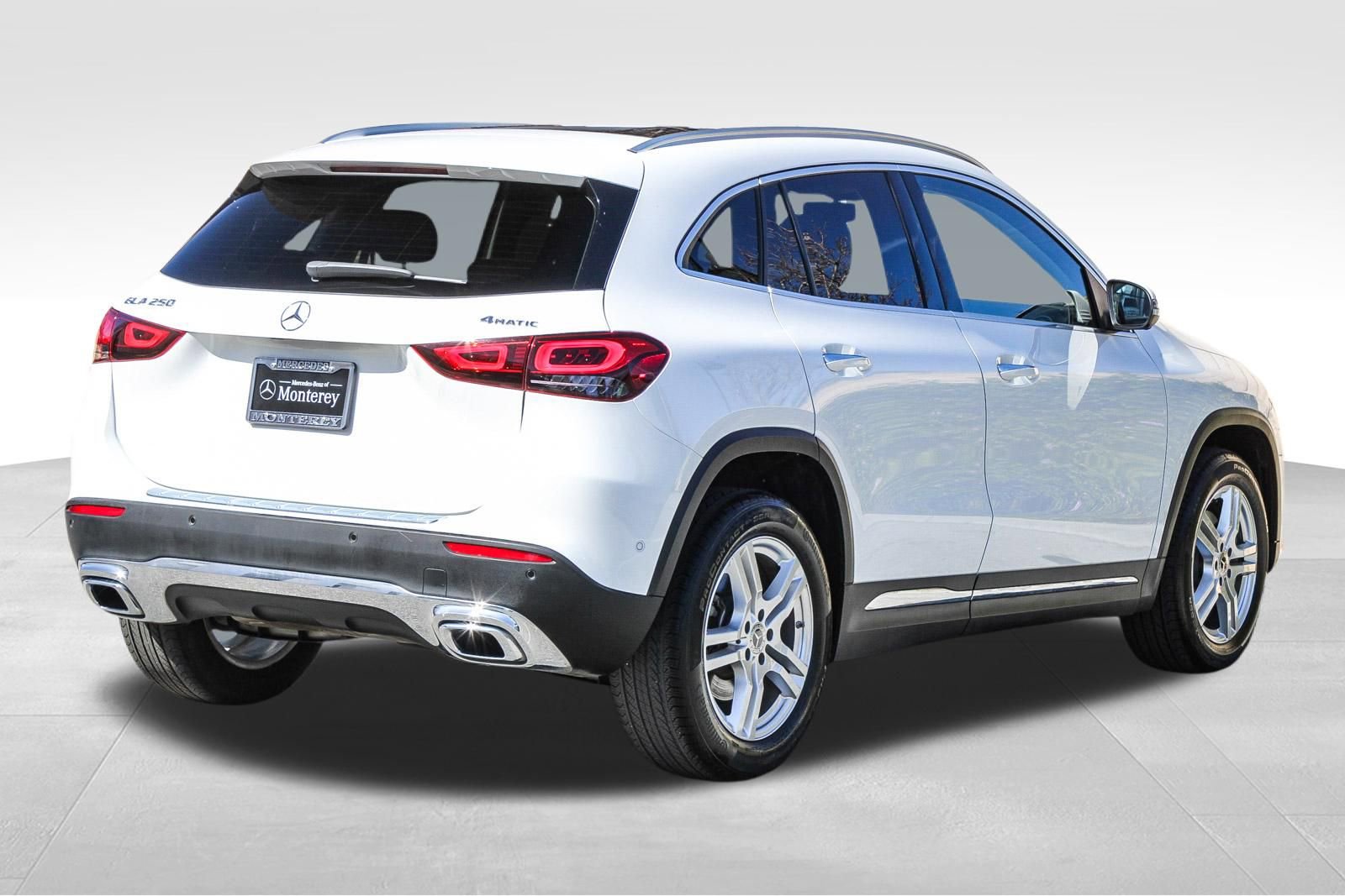 Certified 2022 Mercedes-Benz GLA 250 4MATIC image 9