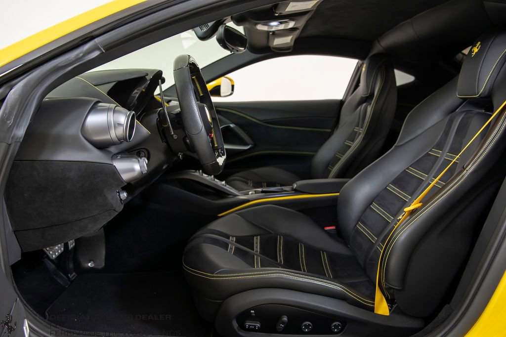 Used 2019 Ferrari 812 Superfast RWD image 5