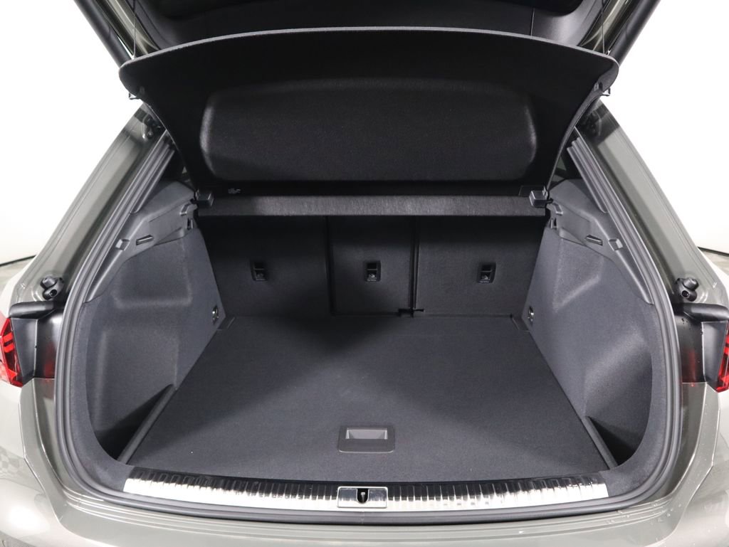 Used 2025 Audi Q3 2.0T Premium w/ Convenience Package image 30
