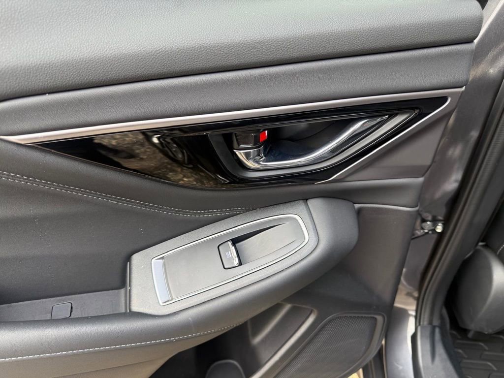 Used 2025 Subaru Outback Limited XT image 17