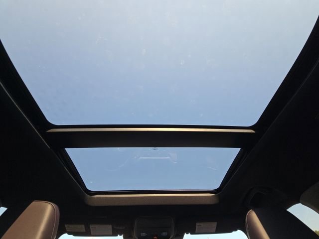 Used 2025 Ford Explorer Platinum w/ Ultimate Package image 44