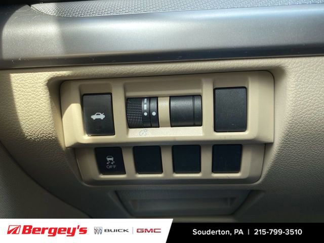 Used 2015 Subaru Legacy 2.5i Premium w/ Moonroof Package AWD/4WD image 20