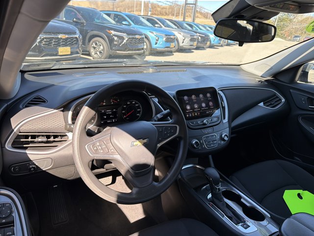 Used 2023 Chevrolet Malibu LT image 14