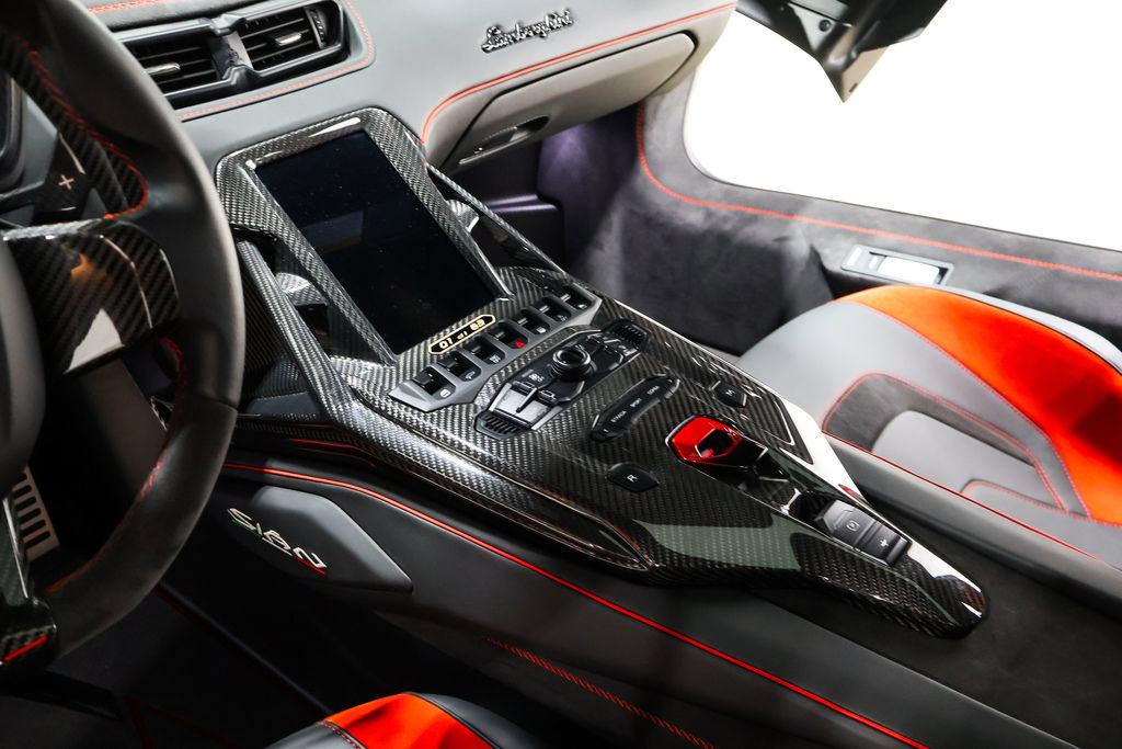 Used 2021 Lamborghini Sian Coupe AWD/4WD image 31