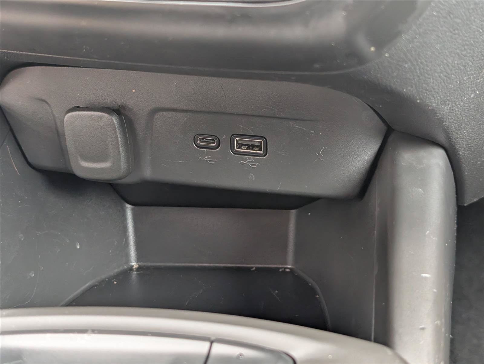 Used 2024 Chevrolet Trax LS FWD image 21