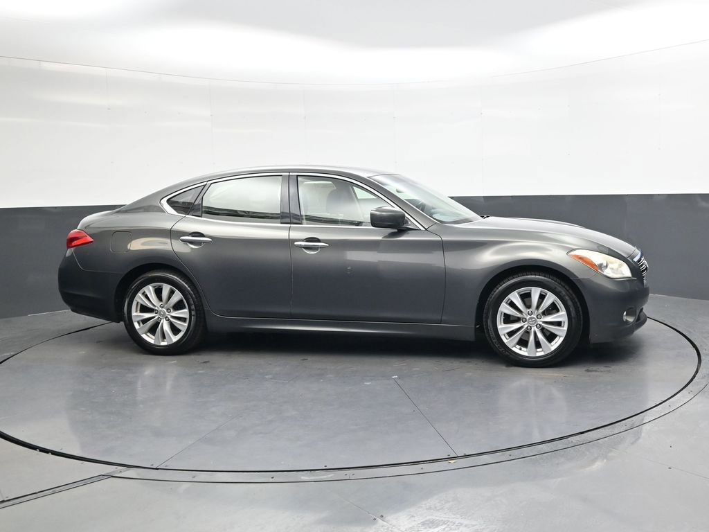 Used 2011 INFINITI M37 w/ Premium Pkg image 3