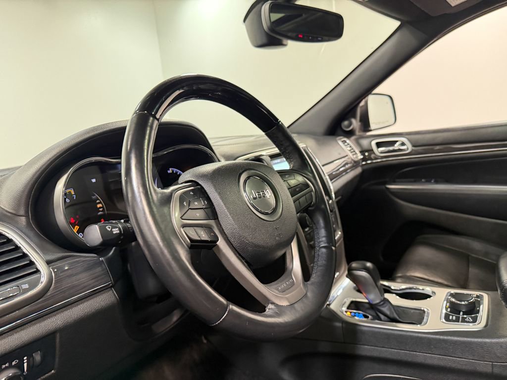 Used 2018 Jeep Grand Cherokee Overland image 69