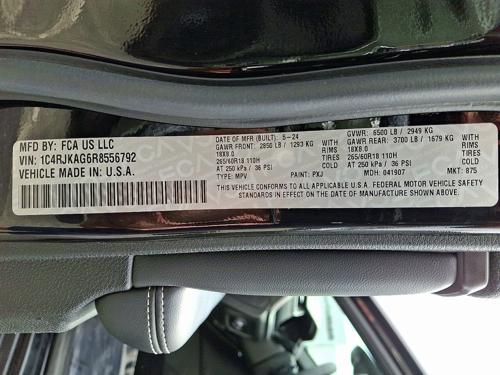 Certified 2024 Jeep Grand Cherokee L Laredo AWD/4WD image 28