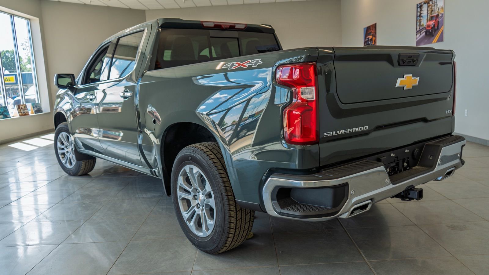 New 2026 Chevrolet Silverado 1500 LTZ w/ LTZ Premium Package image 9