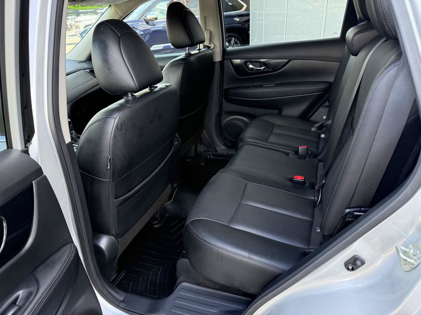 Used 2020 Nissan Rogue SL w/ Premium Package AWD/4WD image 14