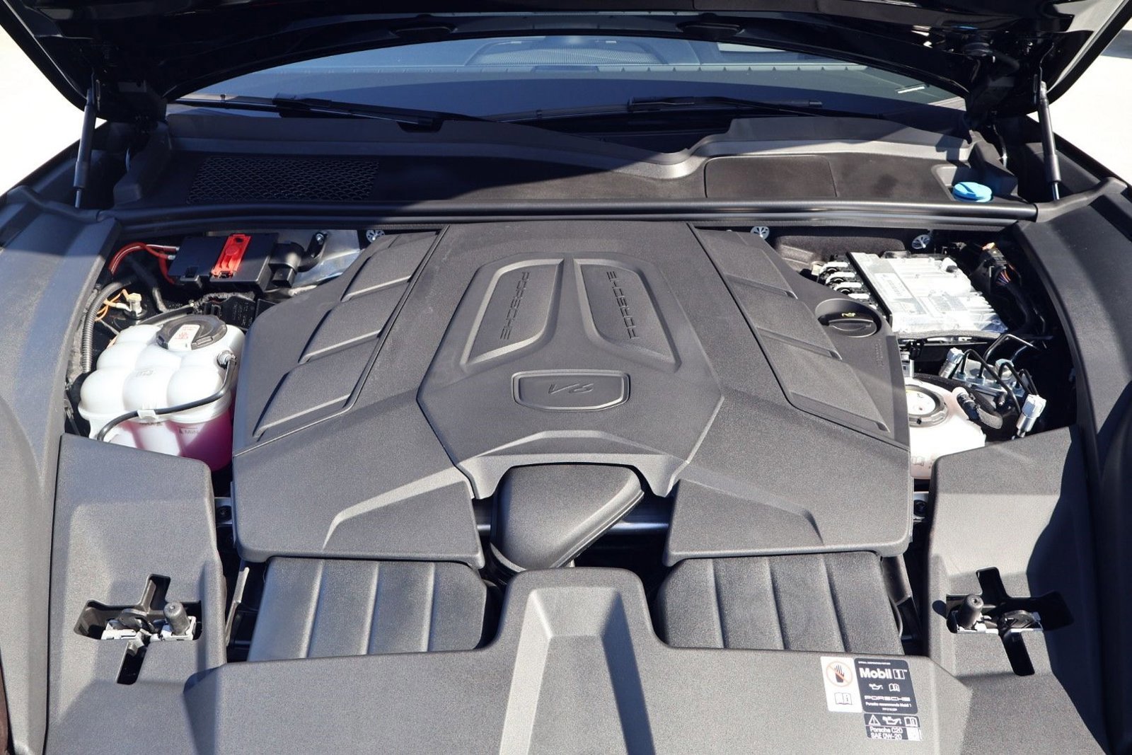 New 2026 Porsche Cayenne E-Hybrid image 26