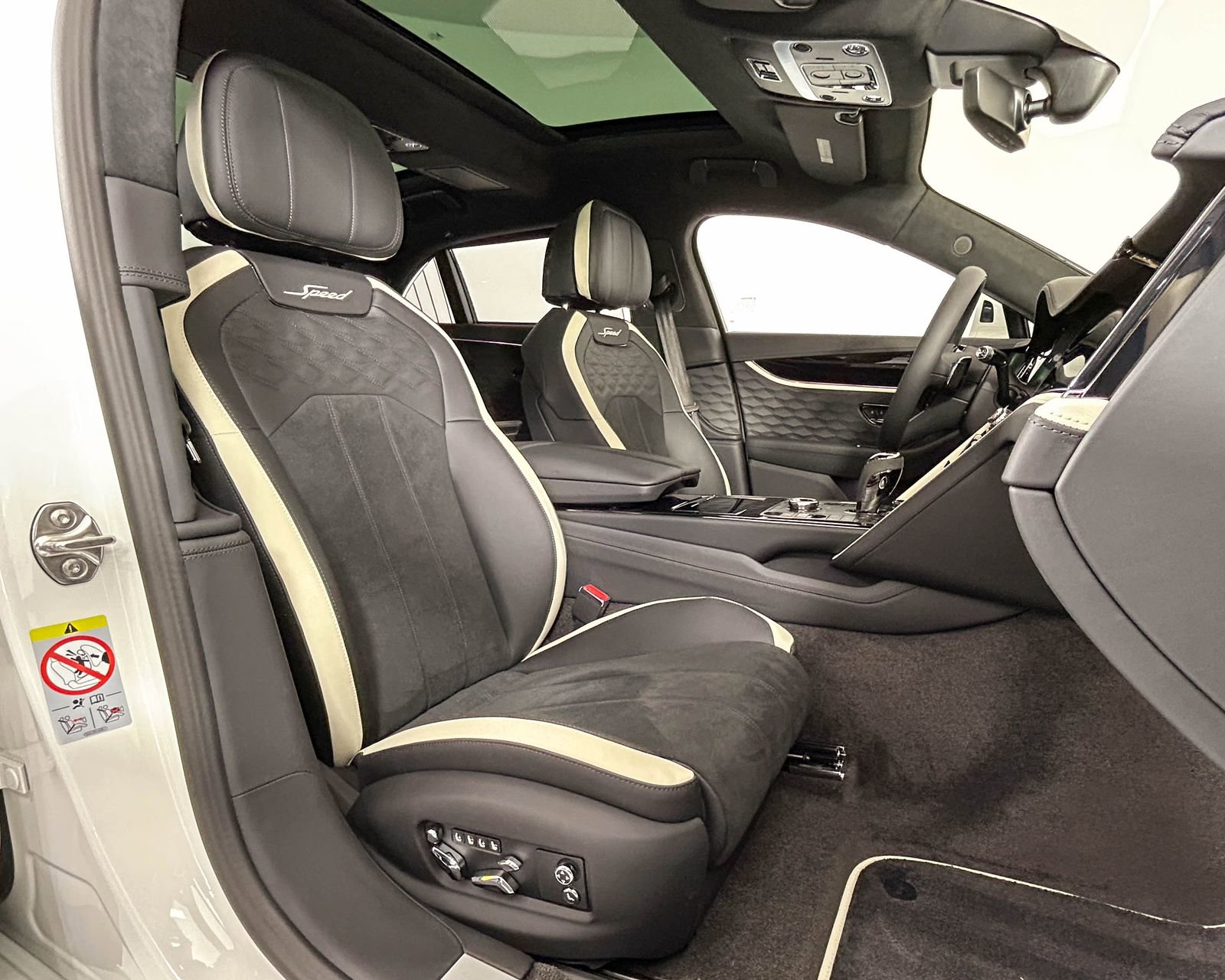 New 2026 Bentley Flying Spur Plug-In Hybrid image 27