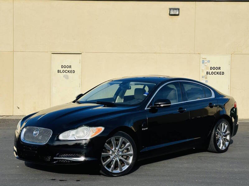 Used 2011 Jaguar XF Premium RWD image 4