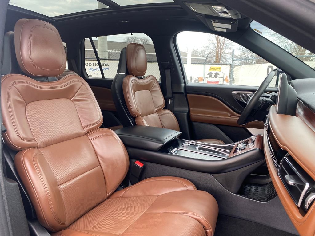 Used 2024 Lincoln Aviator Reserve w/ Equipment Group 201A image 17