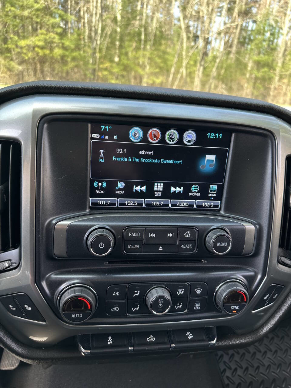 Used 2019 Chevrolet Silverado 1500 LT w/ All Star Edition AWD/4WD image 31