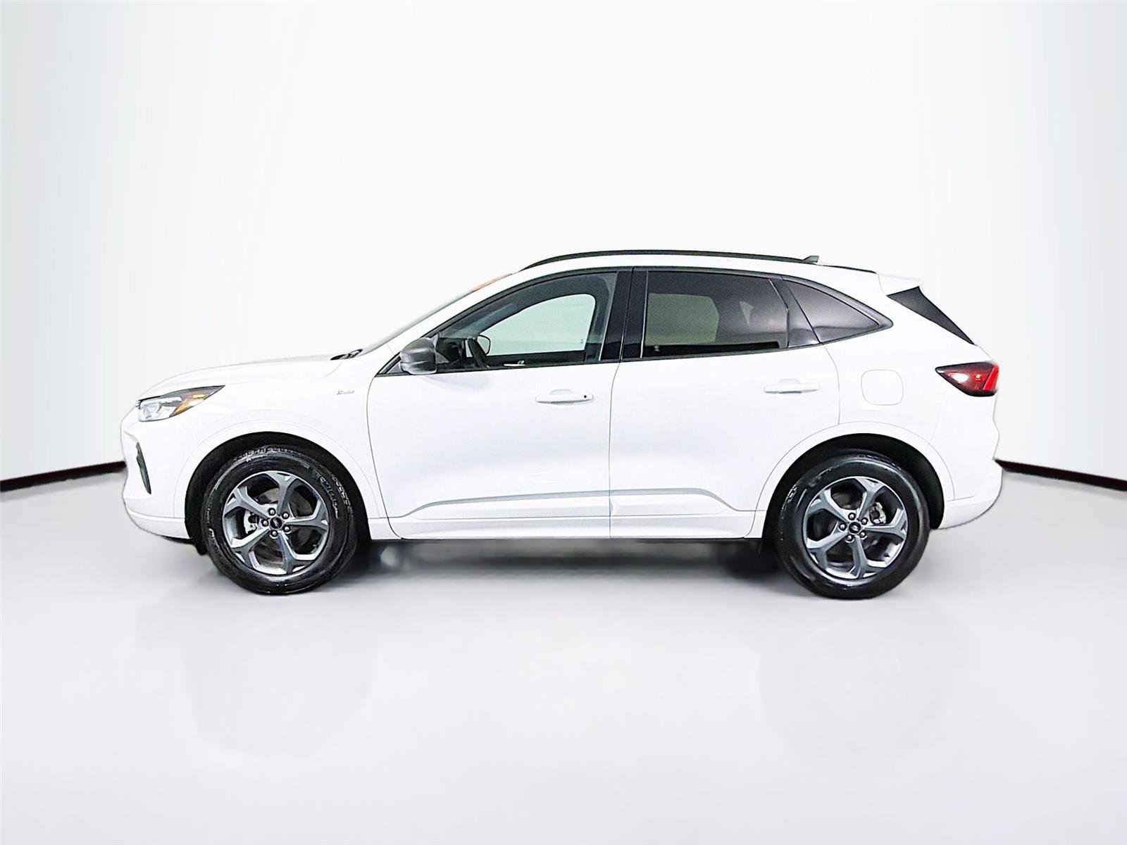 Used 2023 Ford Escape ST-Line w/ Tech Pack #1 image 4