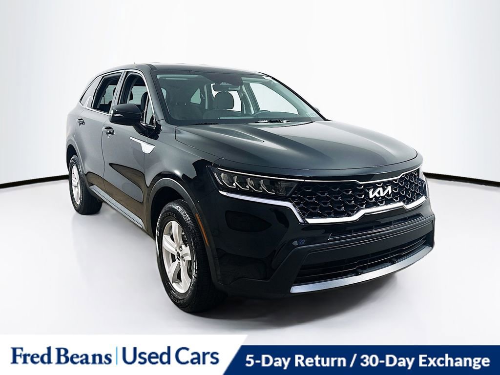 Used 2022 Kia Sorento LX image 1