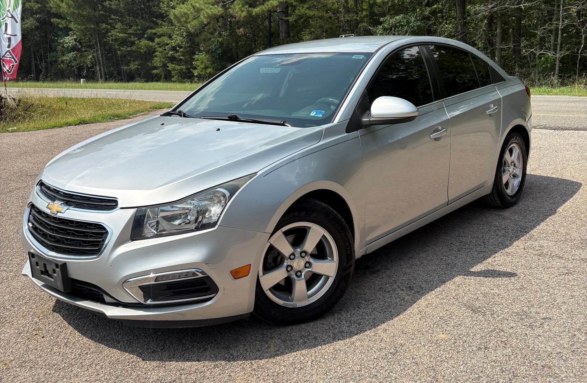 Used 2016 Chevrolet Cruze LT FWD image 2
