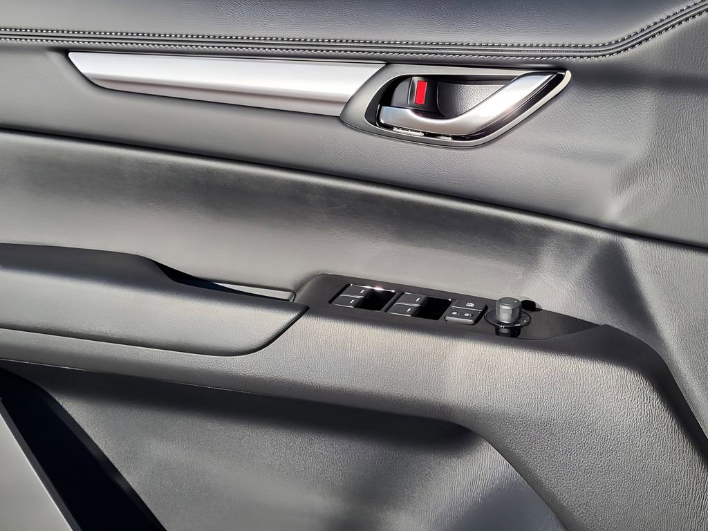 Used 2025 MAZDA CX-5 AWD 2.5 S w/ Preferred Package image 17