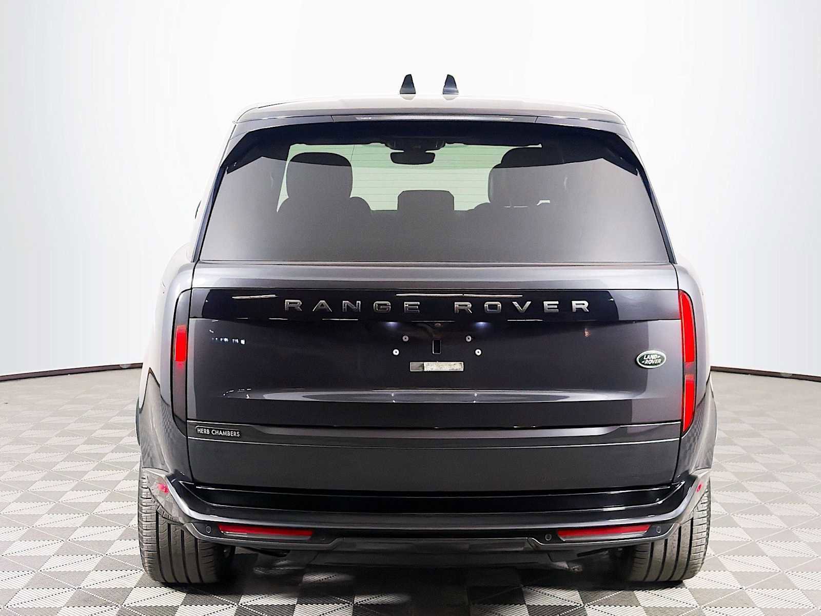 Certified 2023 Land Rover Range Rover SE image 13