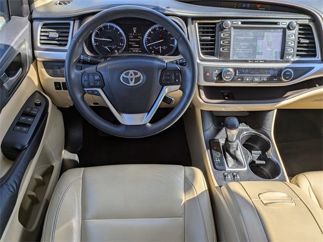 Used 2016 Toyota Highlander XLE image 16