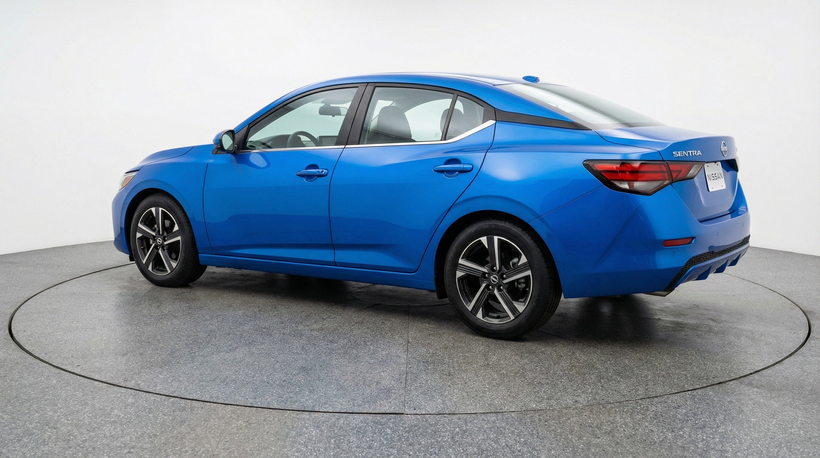 Used 2025 Nissan Sentra SV FWD image 6