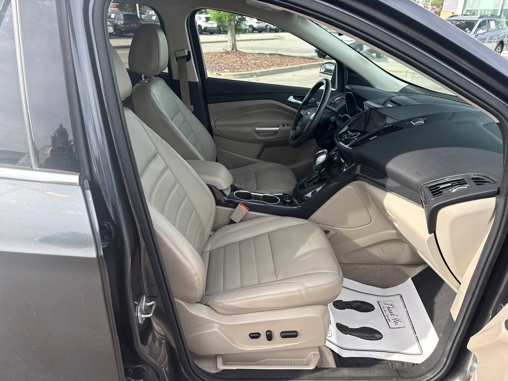 Used 2015 Ford Escape Titanium FWD image 33