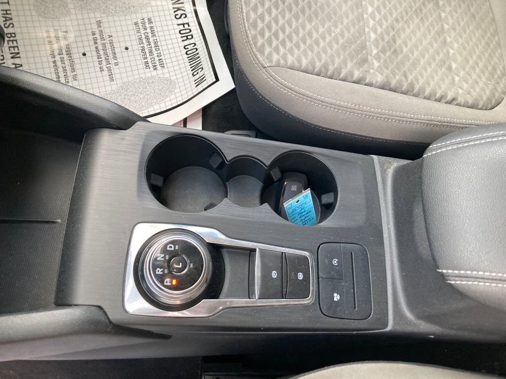 Used 2020 Ford Escape SE image 30