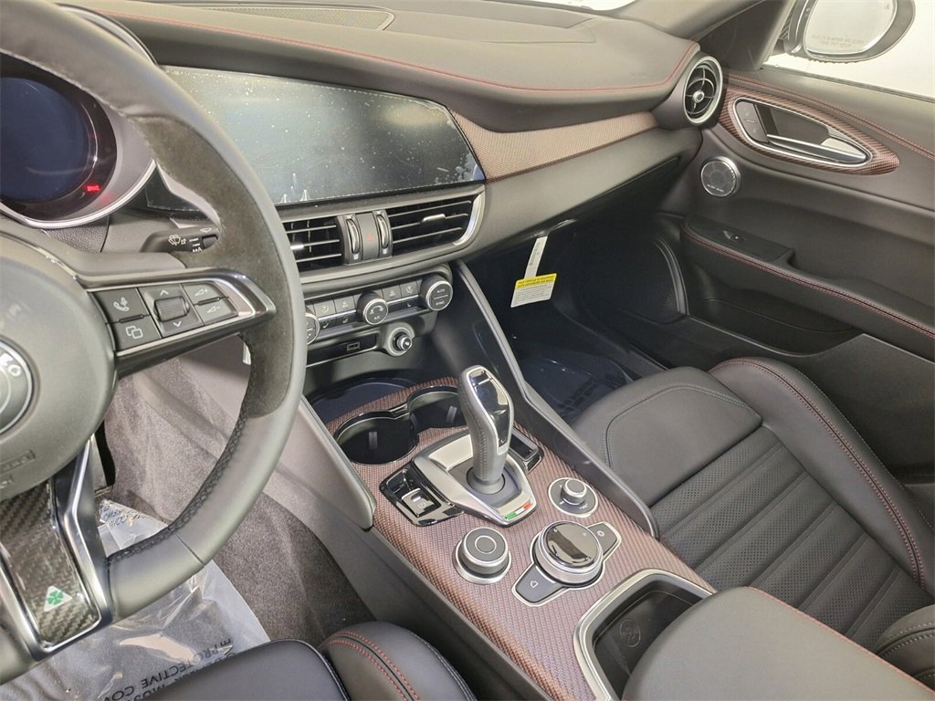 New 2024 Alfa Romeo Giulia Quadrifoglio image 20