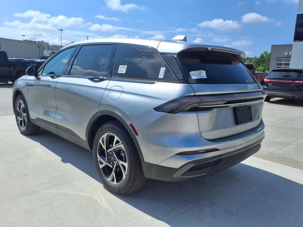 New 2025 Lincoln Nautilus Premier image 3