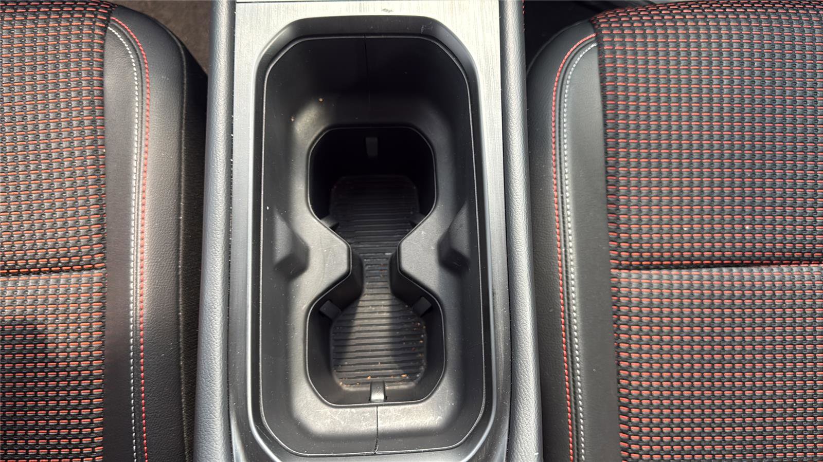 Used 2025 Nissan Kicks SR AWD/4WD image 20