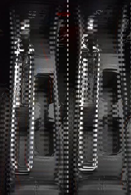 Used 2020 Nissan Sentra SR w/ Premium Package image 28