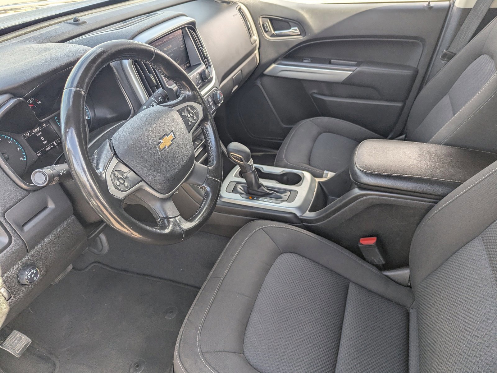 Used 2022 Chevrolet Colorado LT w/ LT Convenience Package image 22