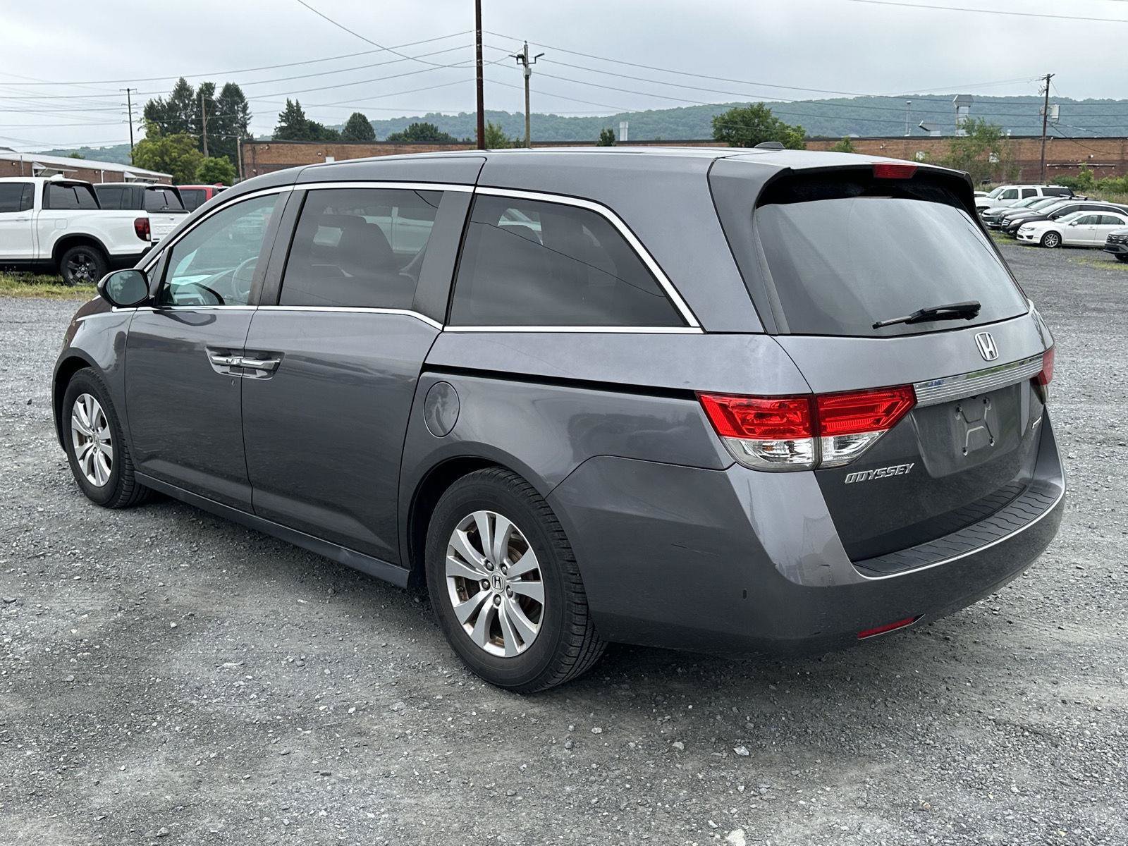 Used 2016 Honda Odyssey SE image 6