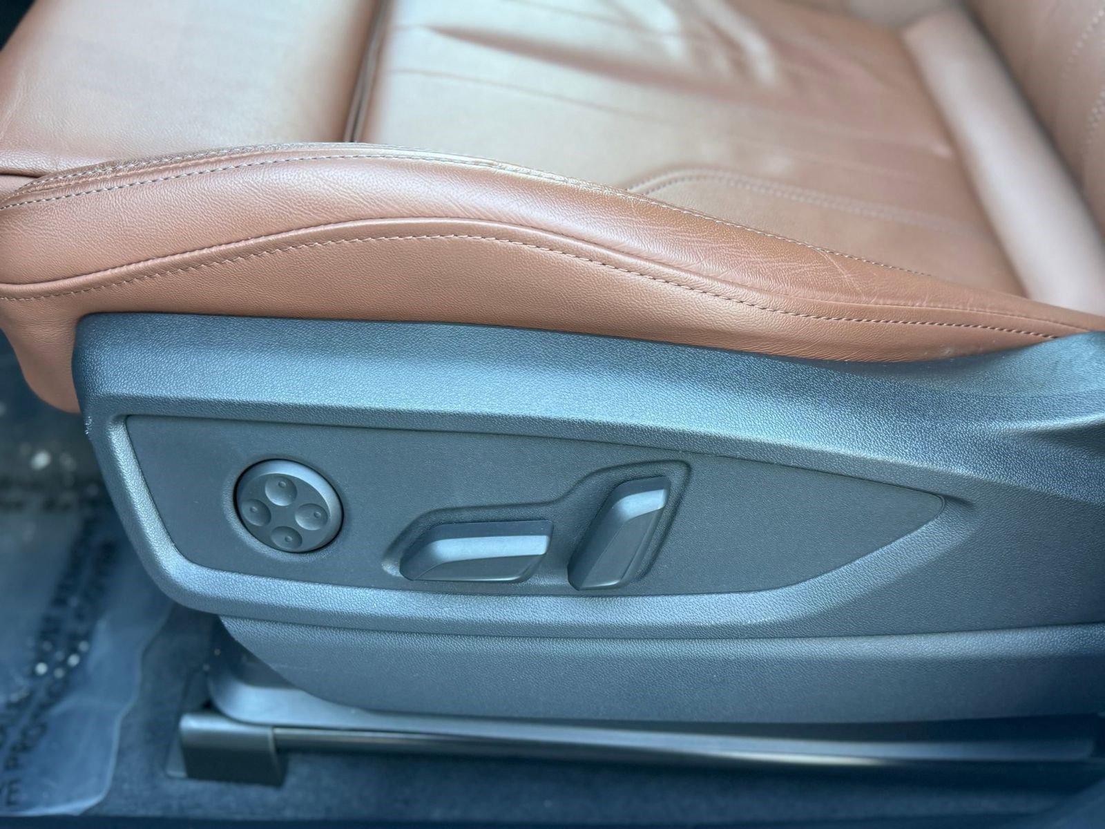 Used 2025 Audi Q5 2.0T Premium w/ Convenience Plus Package image 12