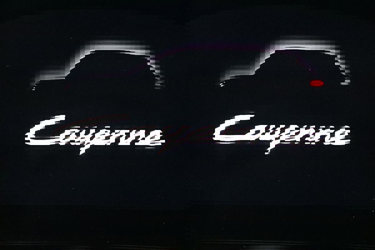 Used 2024 Porsche Cayenne image 18