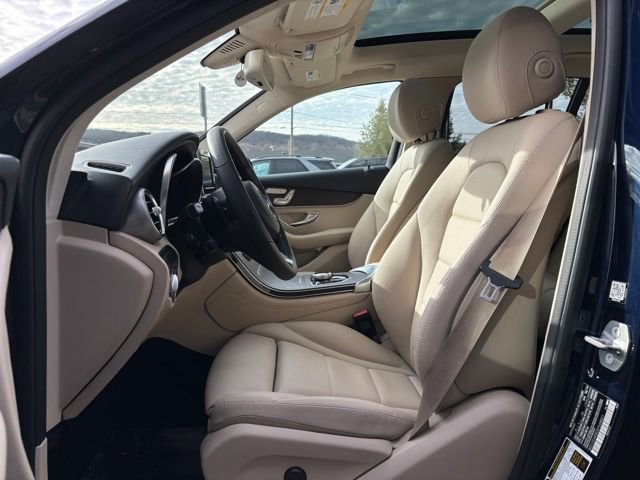 Used 2019 Mercedes-Benz GLC 300 4MATIC image 15