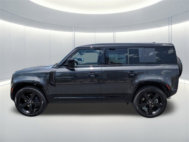 New 2025 Land Rover Defender 110 X-Dynamic SE image 6