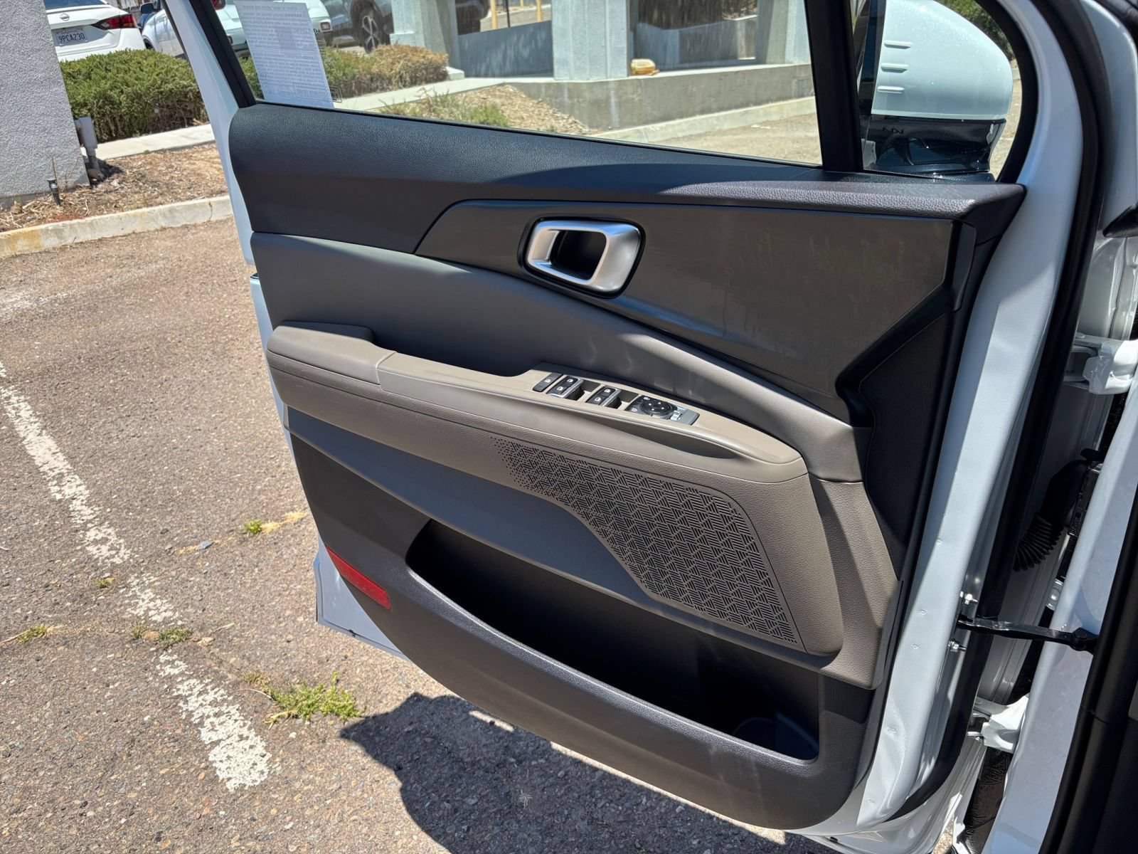 Used 2026 Kia Carnival FWD image 18