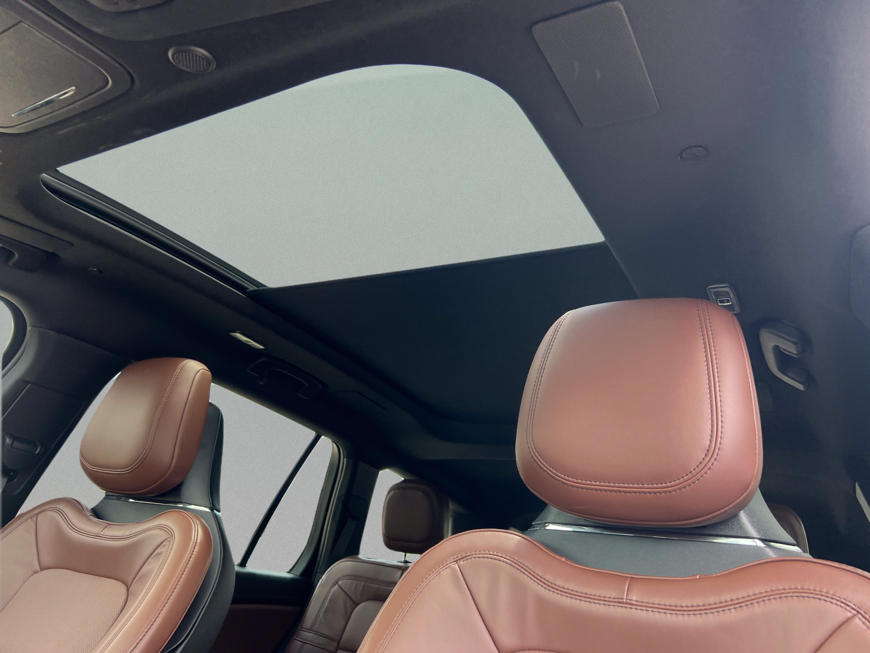 New 2025 Lincoln Aviator Reserve w/ Luxury Package RWD image 24