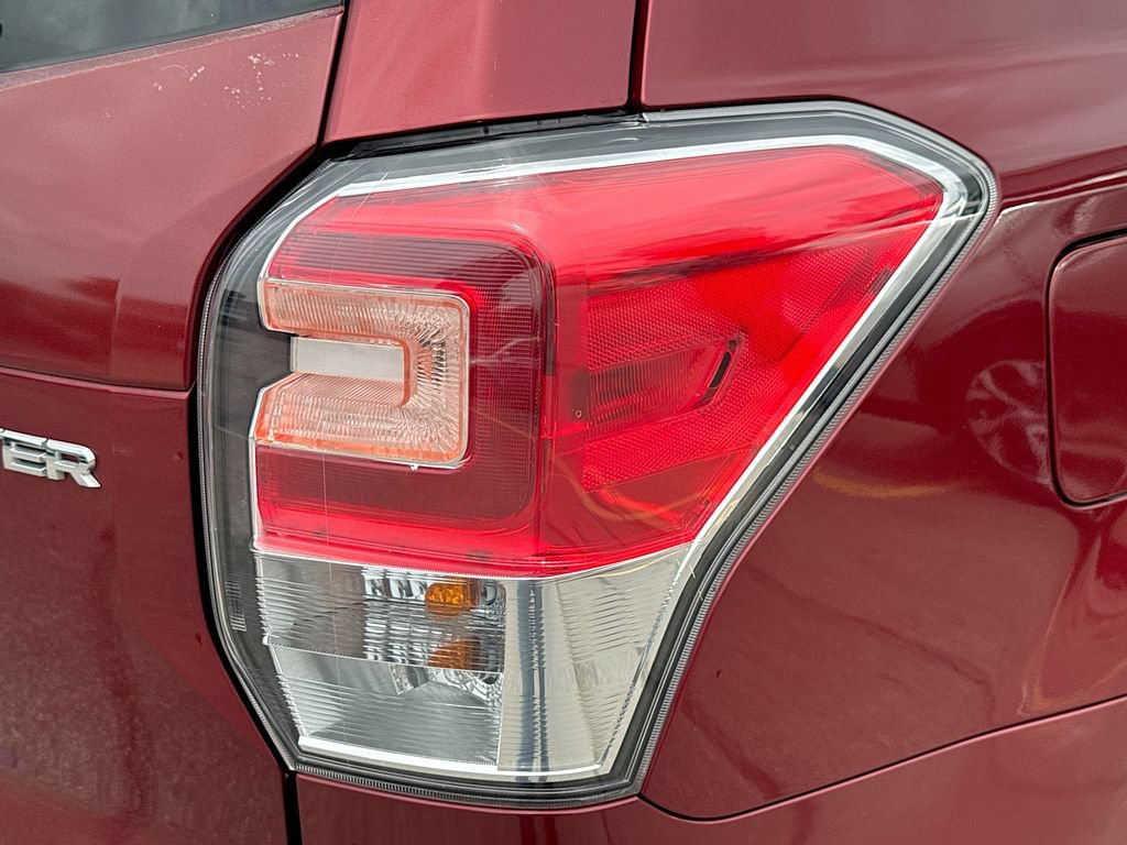 Used 2018 Subaru Forester 2.5i Premium AWD/4WD image 31
