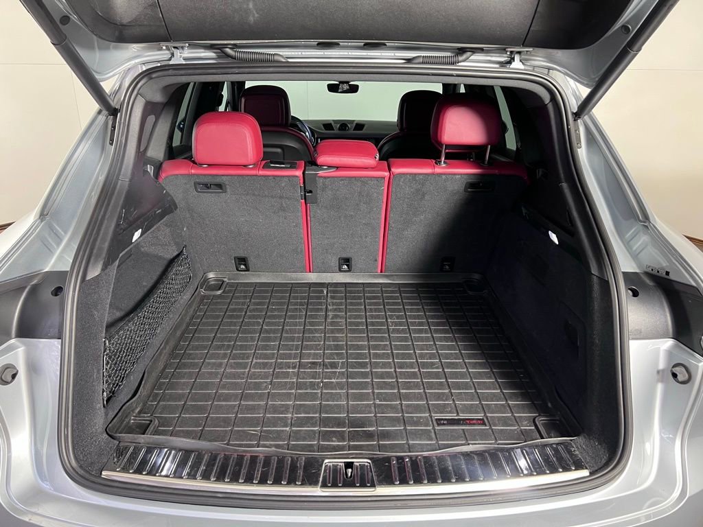 Certified 2023 Porsche Cayenne AWD/4WD image 17