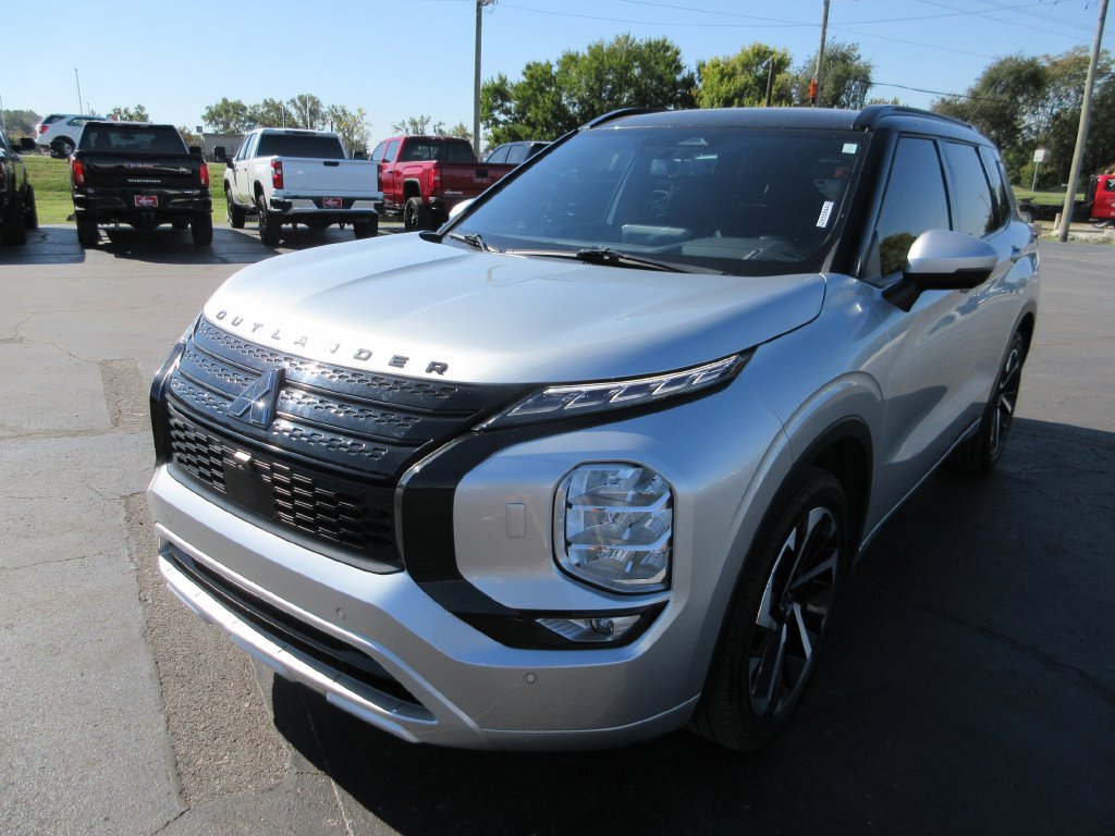Used 2023 Mitsubishi Outlander SEL AWD/4WD image 11