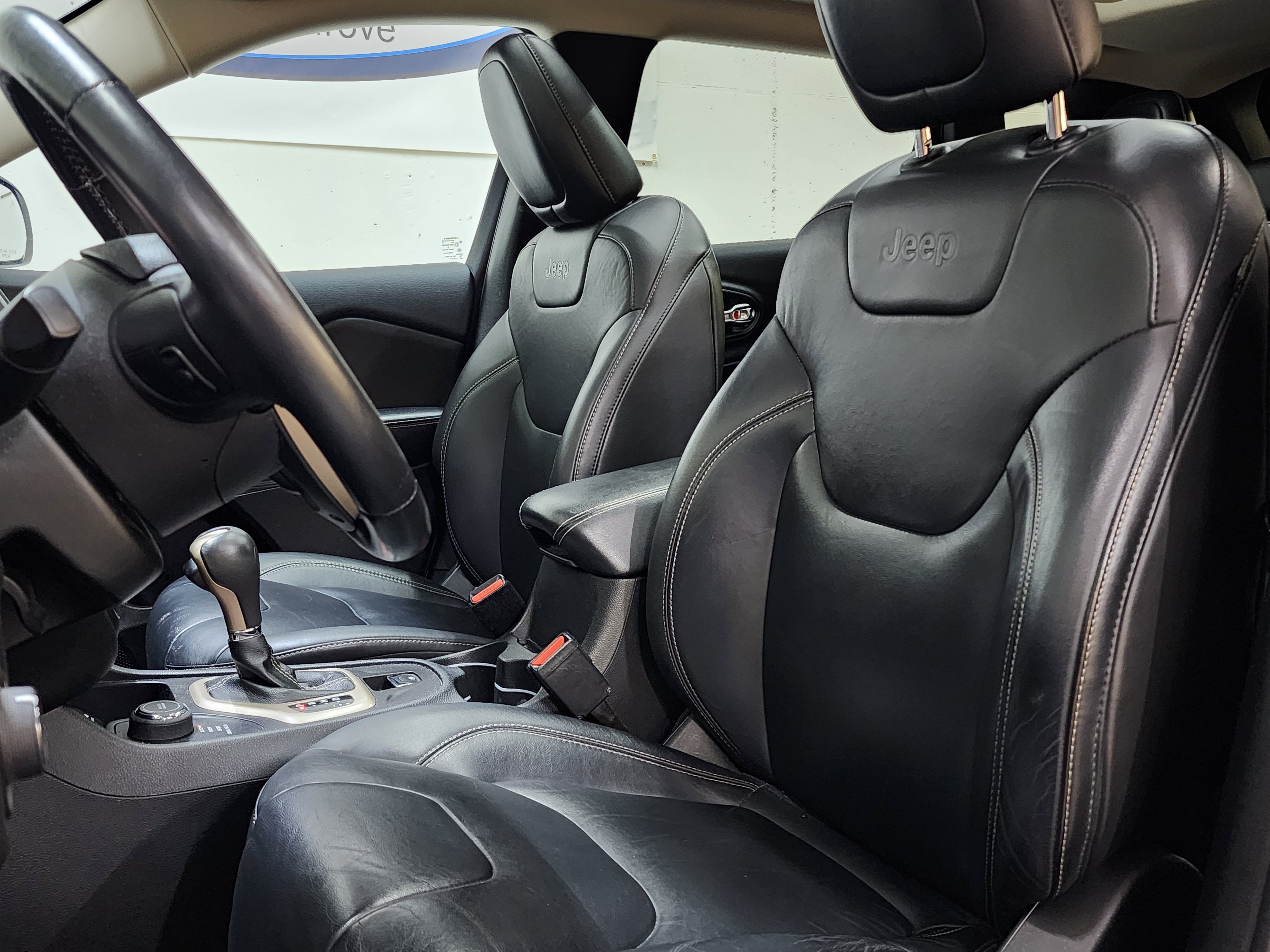 Used 2015 Jeep Cherokee Limited AWD/4WD image 15